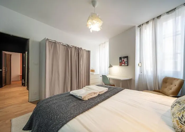 Macon Cozy / Appartement Central 100M² / 8 Pers